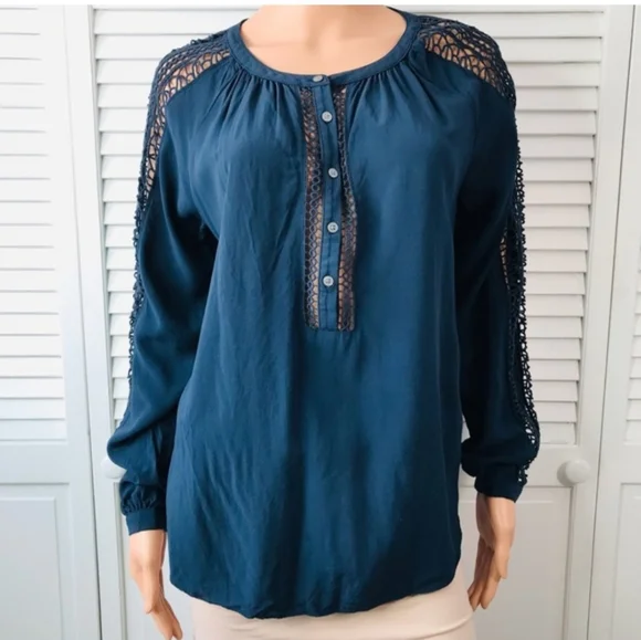 LOFT blouse - Picture 3 of 9